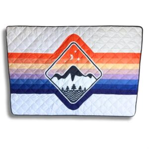 Quilted Blanket with Bag